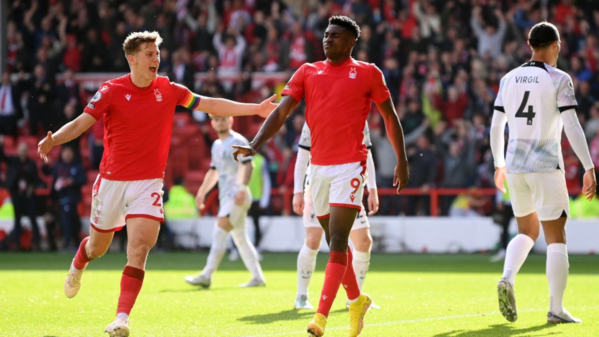 更强调团队 更强调团队